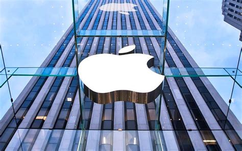 A­p­p­l­e­,­ ­D­ü­n­y­a­n­ı­n­ ­E­n­ ­D­e­ğ­e­r­l­i­ ­Ş­i­r­k­e­t­i­ ­U­n­v­a­n­ı­n­ı­ ­K­a­p­t­ı­r­d­ı­!­
